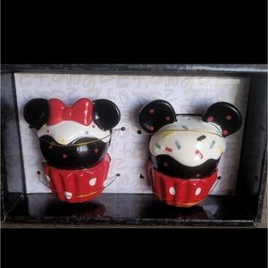 Disney Mickey and Minnie Mouse Cupcake Salt and Pepper Shakers